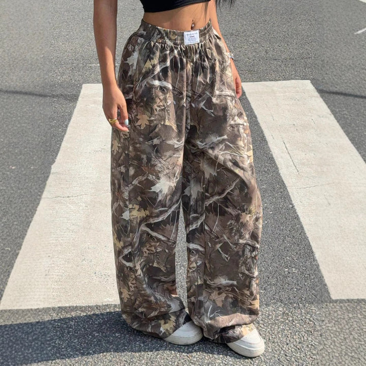 loose cargo pants high waist camouflage pattern