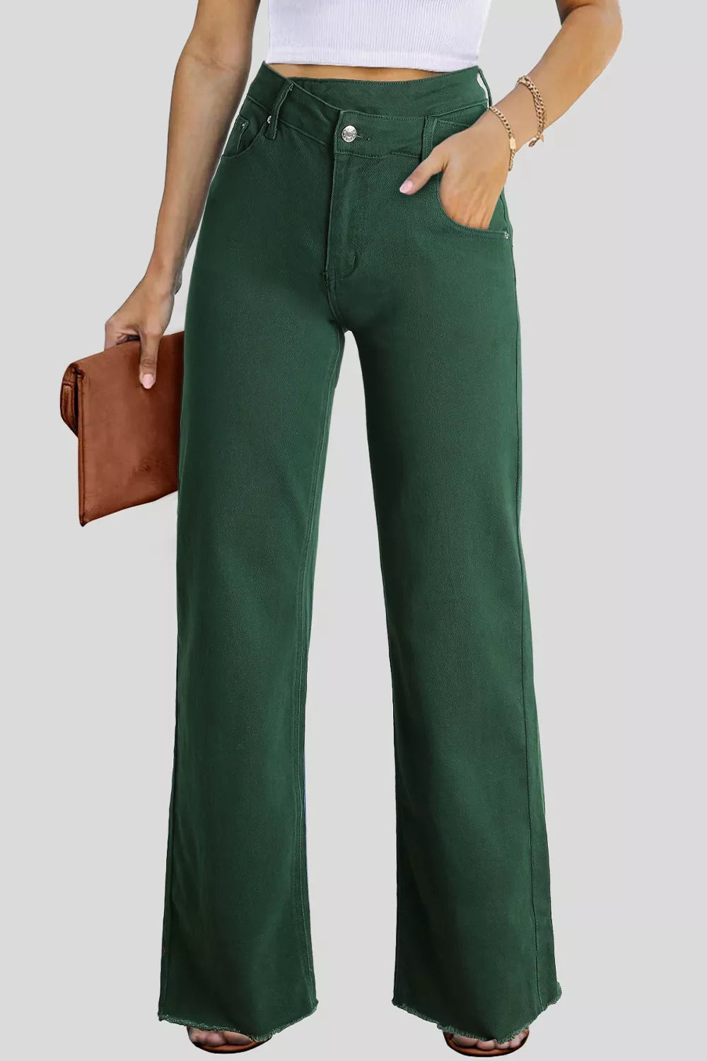 Raw hem denim detail on women&