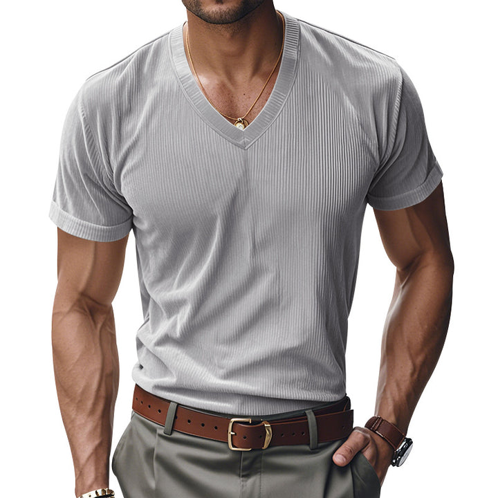 loose casual men's V-neck t-shirt short sleeves relaxed shoulder fit