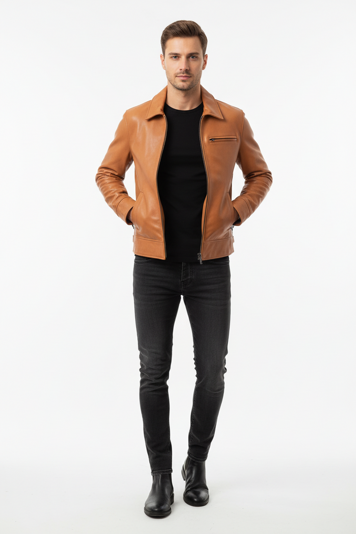 Turned collar detail on men&