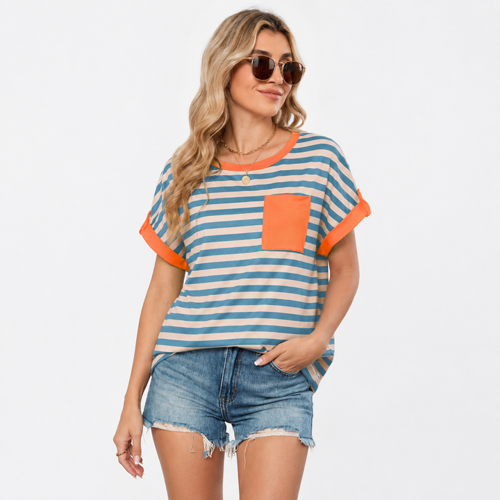 Loose fitting short sleeve top for women in printed polyester, relaxed pullover style for casual daily outfits and warm days.