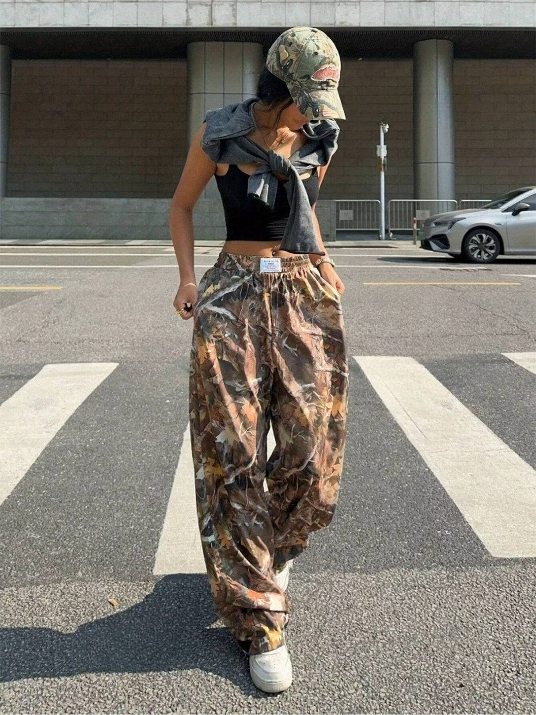 retro cargo pants hip hop style women look