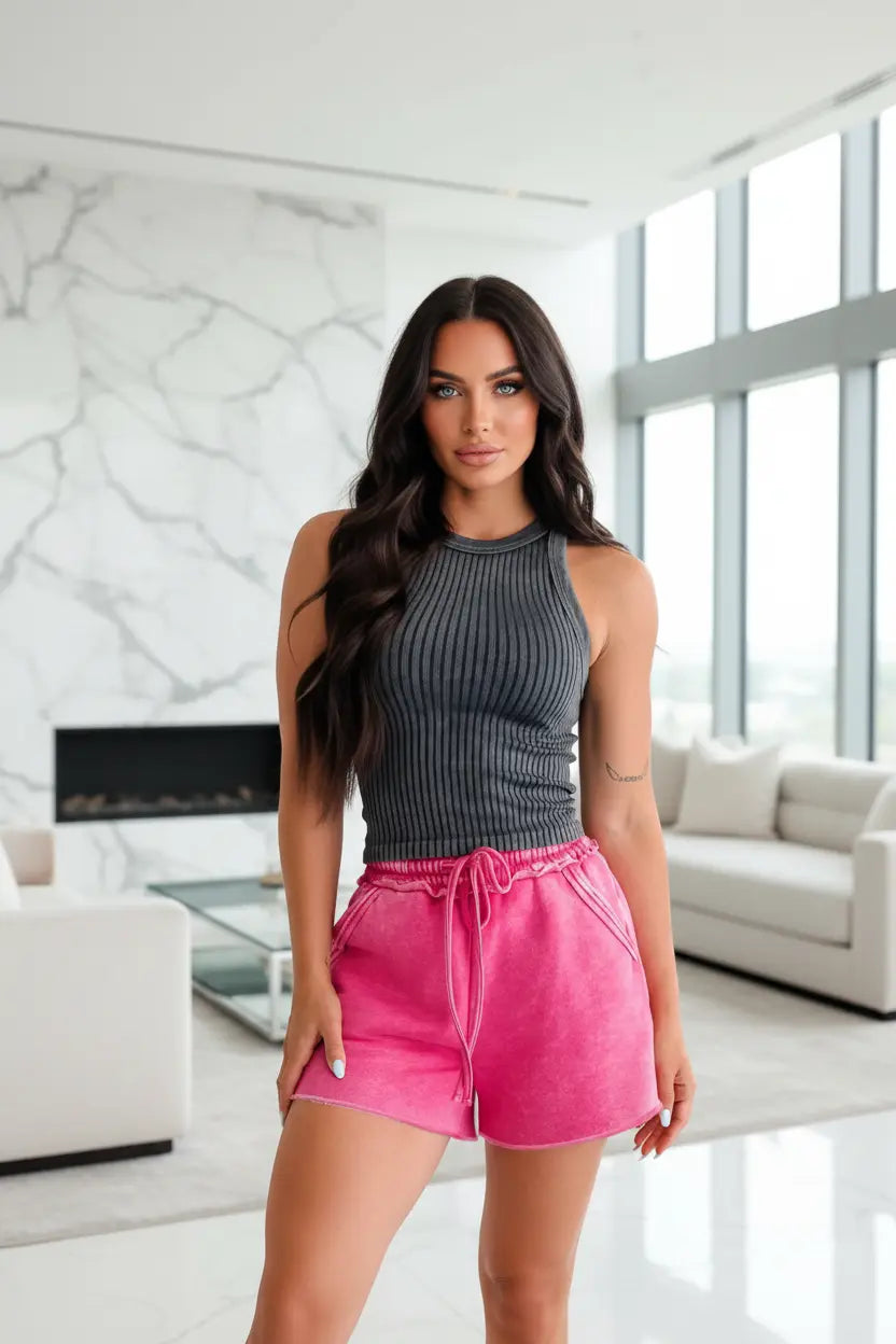 cotton drawstring shorts close-up of drawcord waistband soft-washed cotton for comfort in casual street outfits
