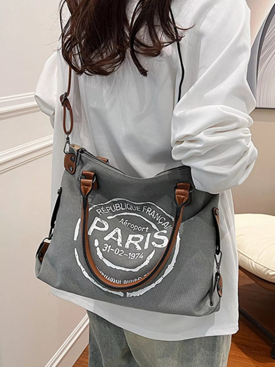 medium size handbag suede surface detail soft drape