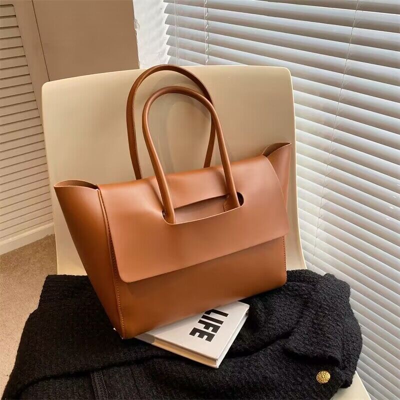 Women Shoulder Bag Elegant Retro Tote With Space Daily!