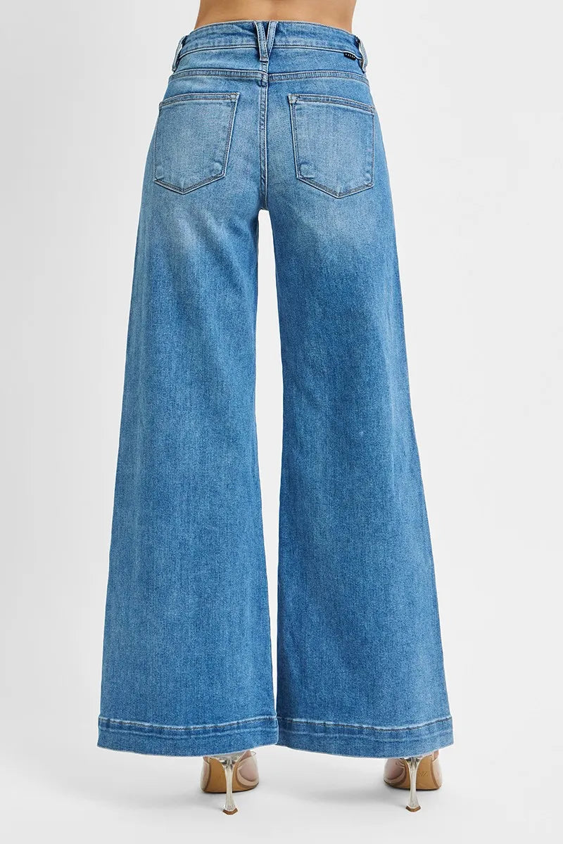 “All-day comfort meets authentic denim craftsmanship in every stitch.”

