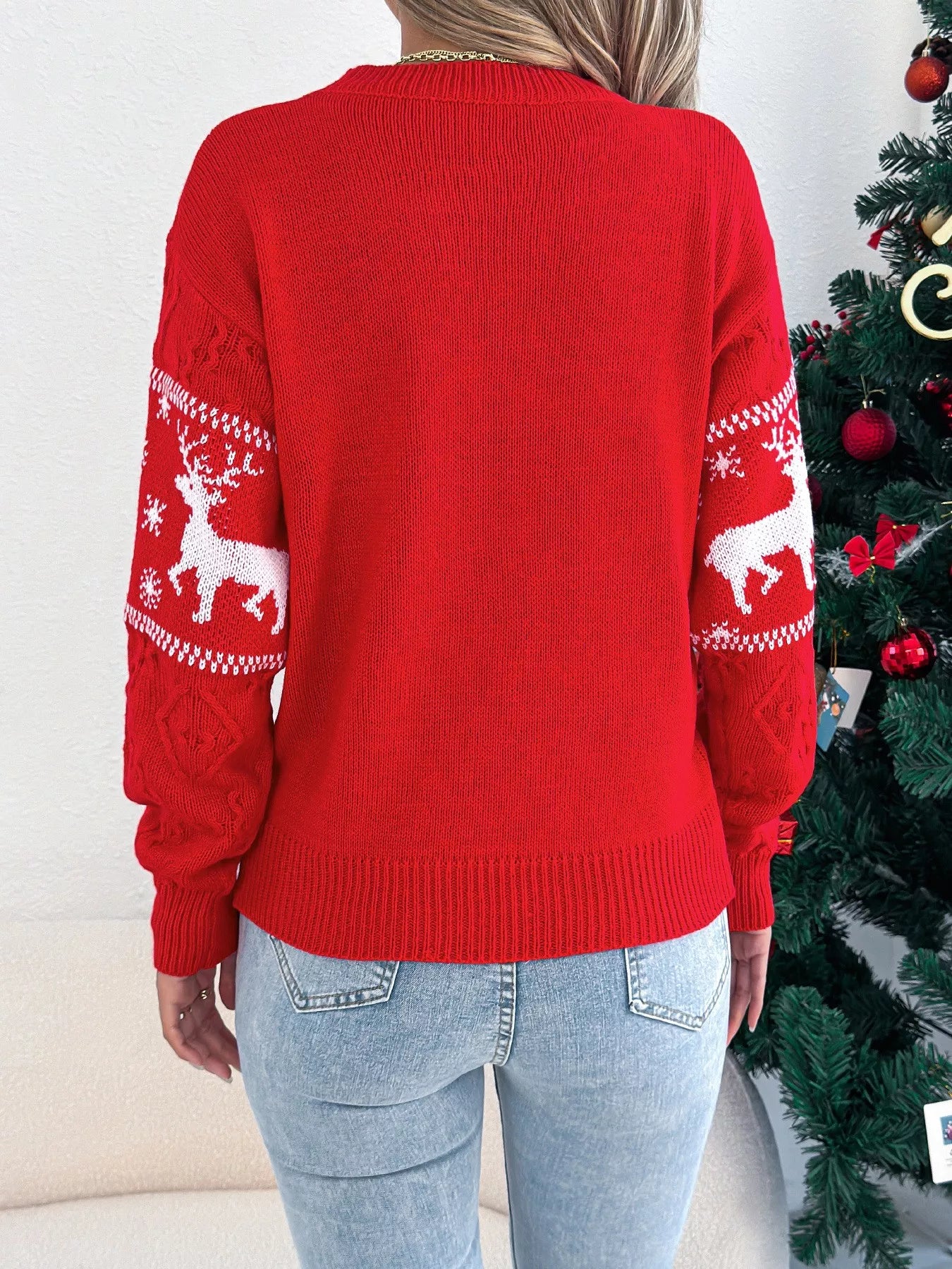 Christmas Reindeer Sweater detail – cable texture close-up