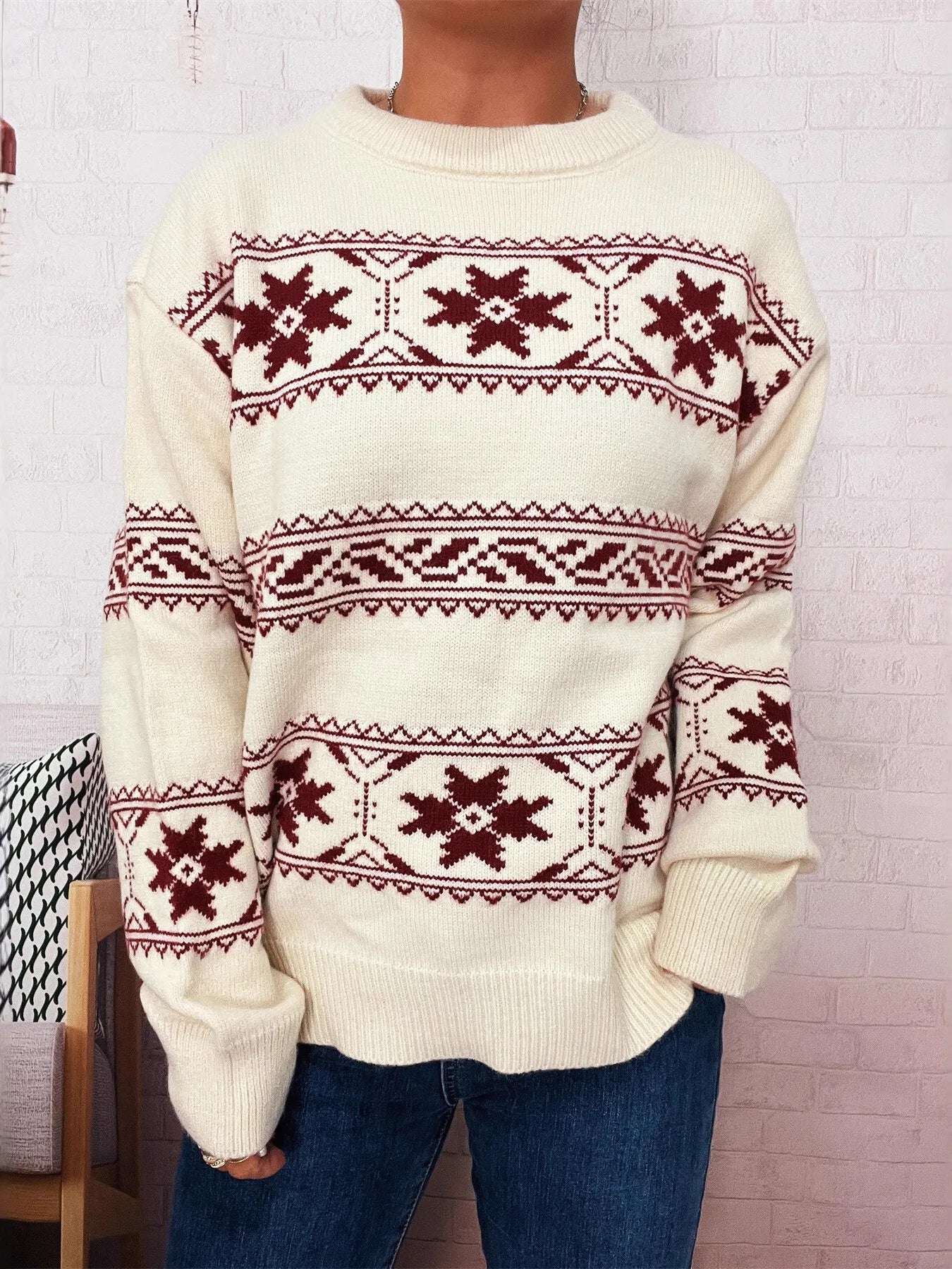 Christmas snowflake sweater – cuff and hem details, slightly stretchy knit