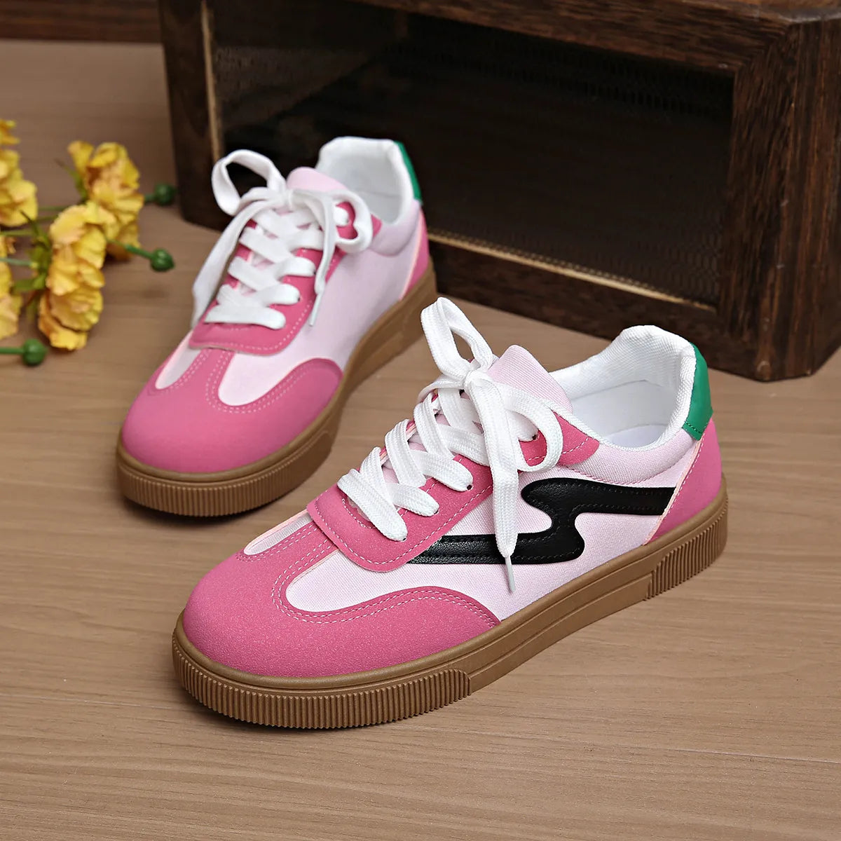 “Easy Slip-On Platform Women Sneakers—Fashion Meets Function”

