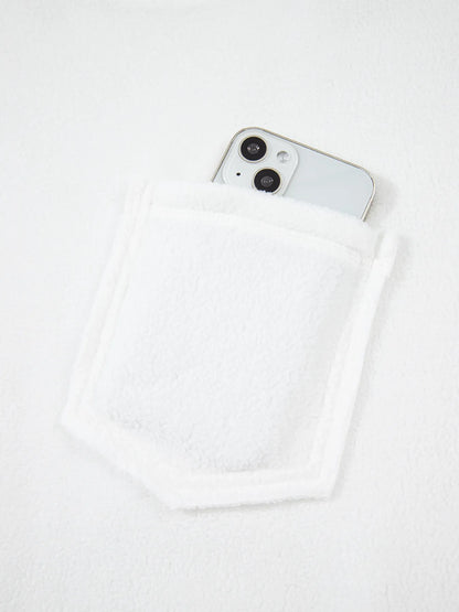 Elegant casual women’s blouse with trendy seam design

