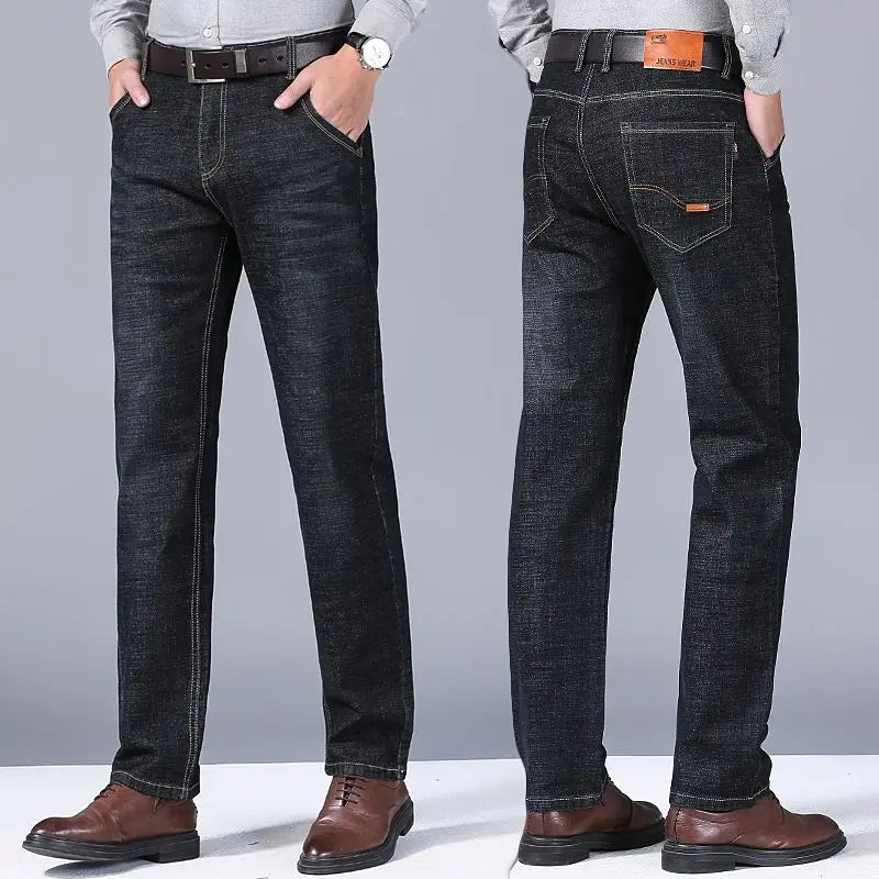 Everyday Elegance: Men's Straight Jeans in Distressed Finish – Lightweight and Breathable