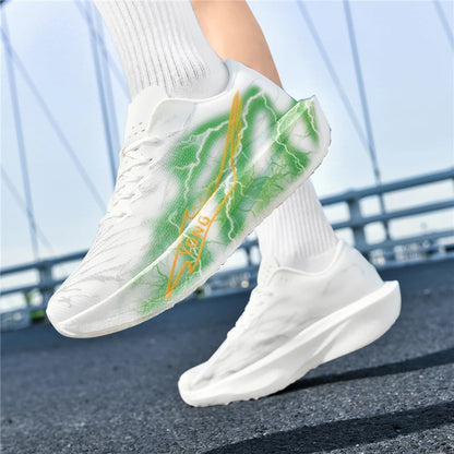 Full Pair Shot of Men's Lightweight Sneakers in Spring/Autumn Versatile Colors