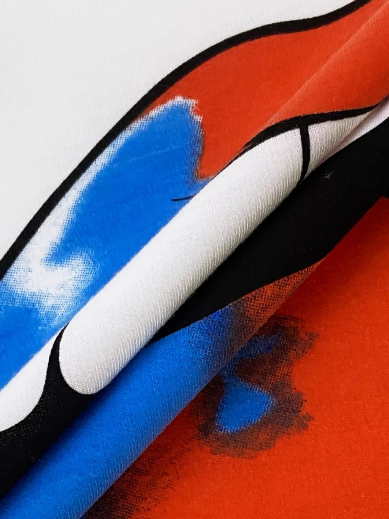 Graphic Crew Neck Drop-Shoulder T-Shirt – back silhouette