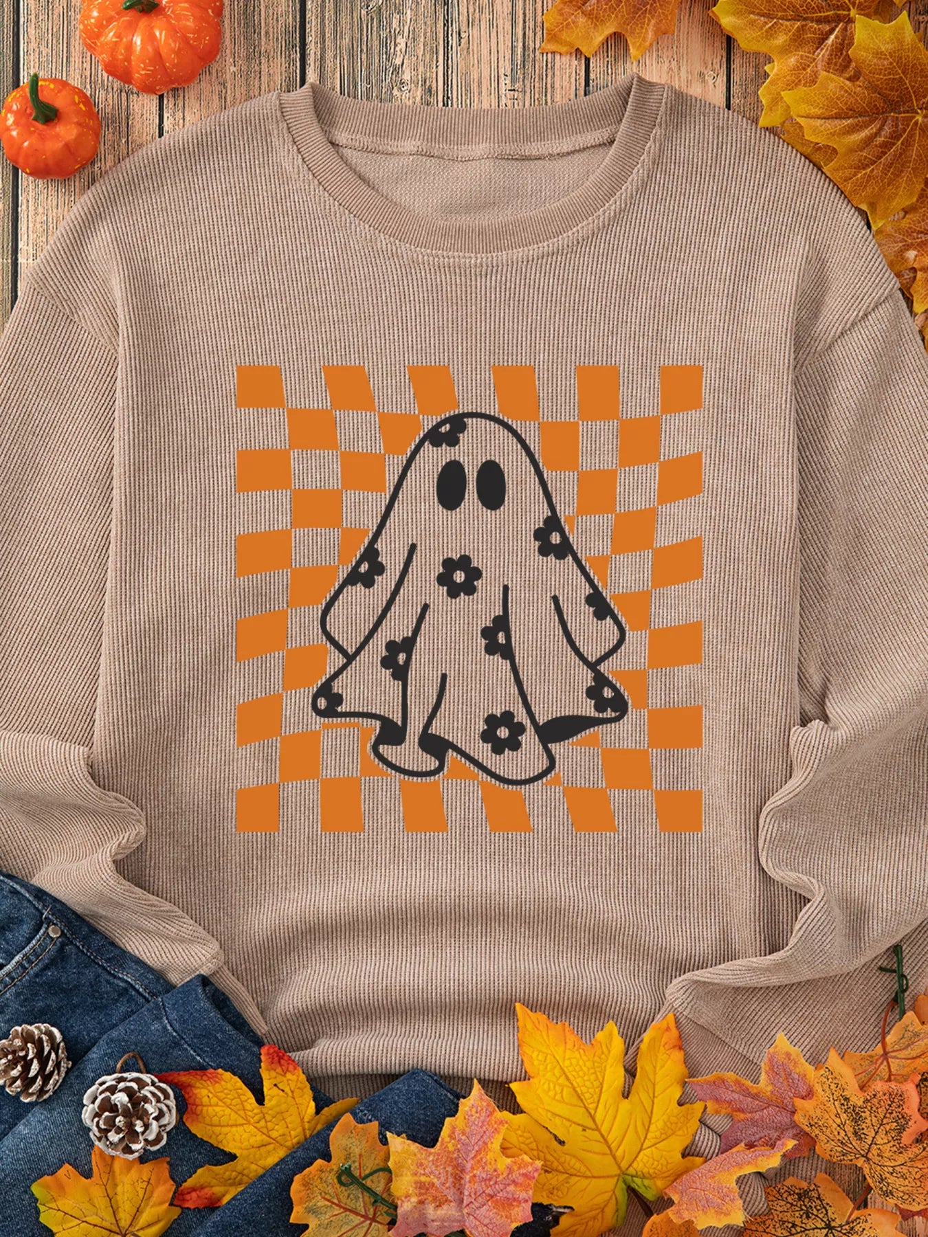 Halloween ghost sweatshirt gift-ready – cute fall packaging
