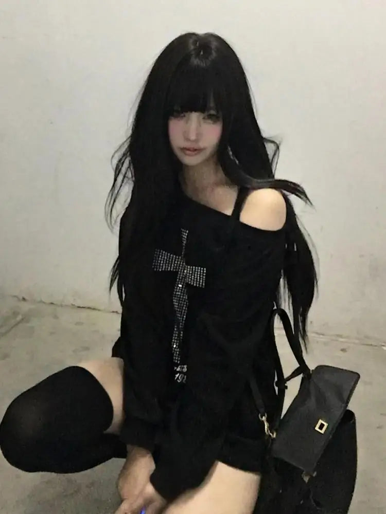 Harajuku Grunge Women's One-Shoulder Sweatshirt in Black: Seeslim's 2000s Iconic Revival 