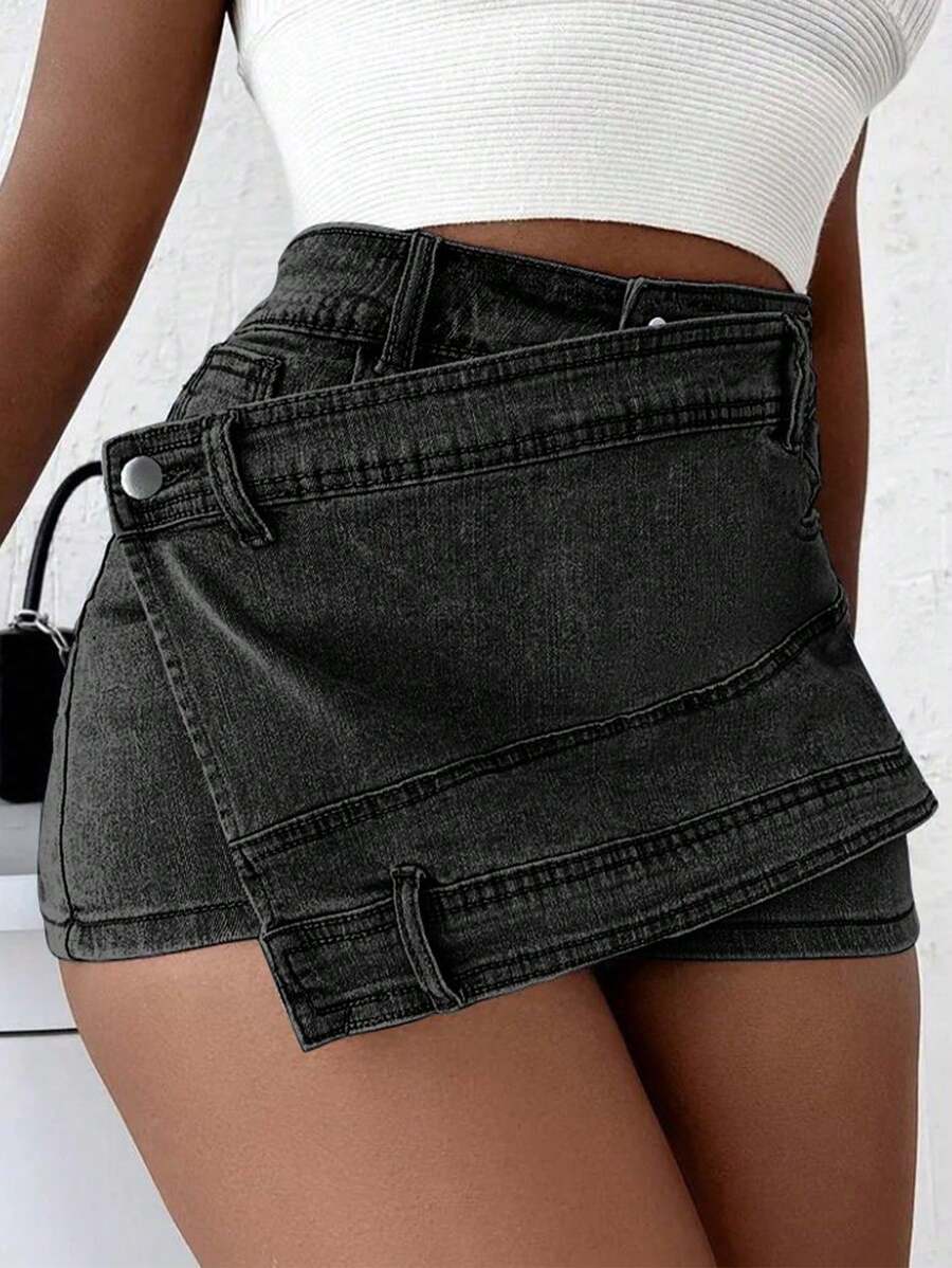 “High-contrast look: black tee and distressed A-line skinny skorts”

