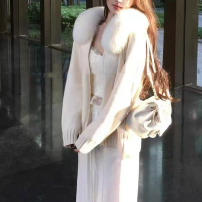 Imitation Fox Fur Collar Sweater – soft angora-like feel, 7–12 day delivery