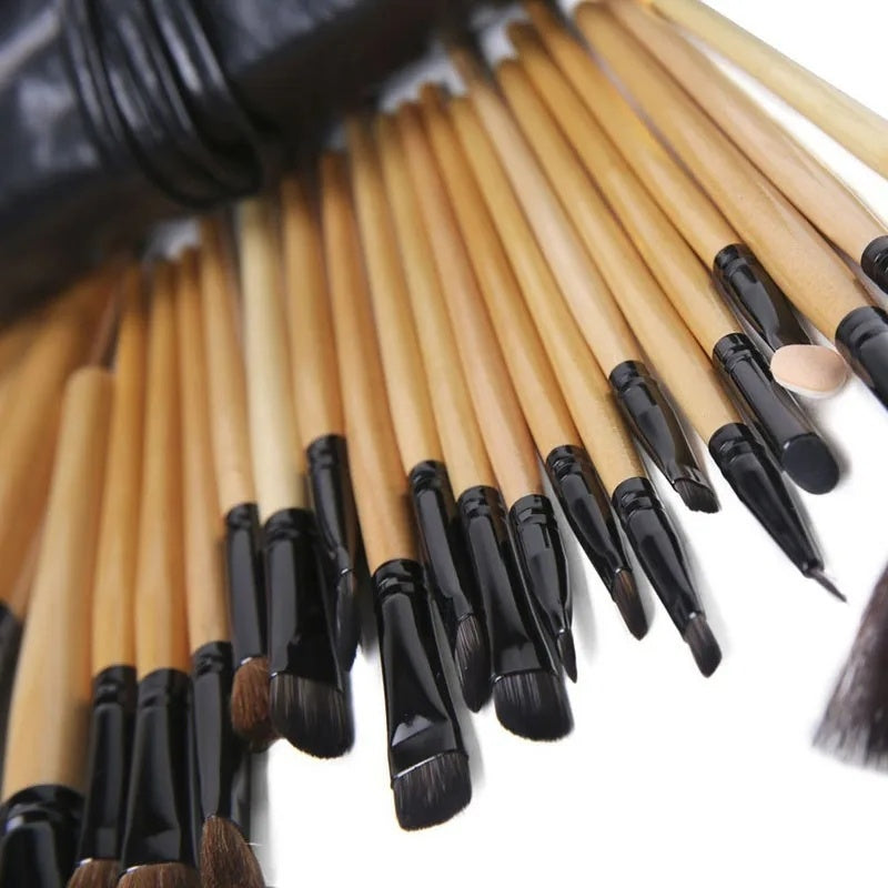 Luxe Wooden Handles – Comfortable Long Pole Grip

