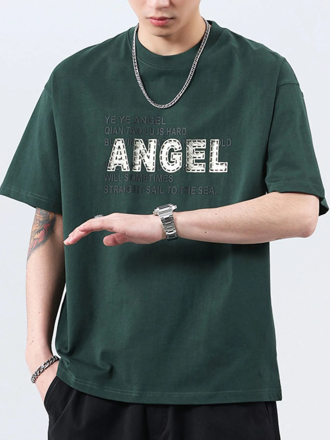 Men’s plus size t-shirt – close-up of crew neck and stitching; premium fabric feel and tidy hem