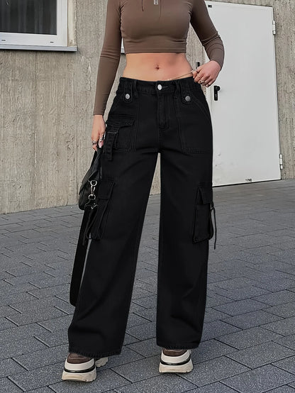 Pairing Ideas with Women's Cargo Jeans: Street Style Outfits for All Seasons