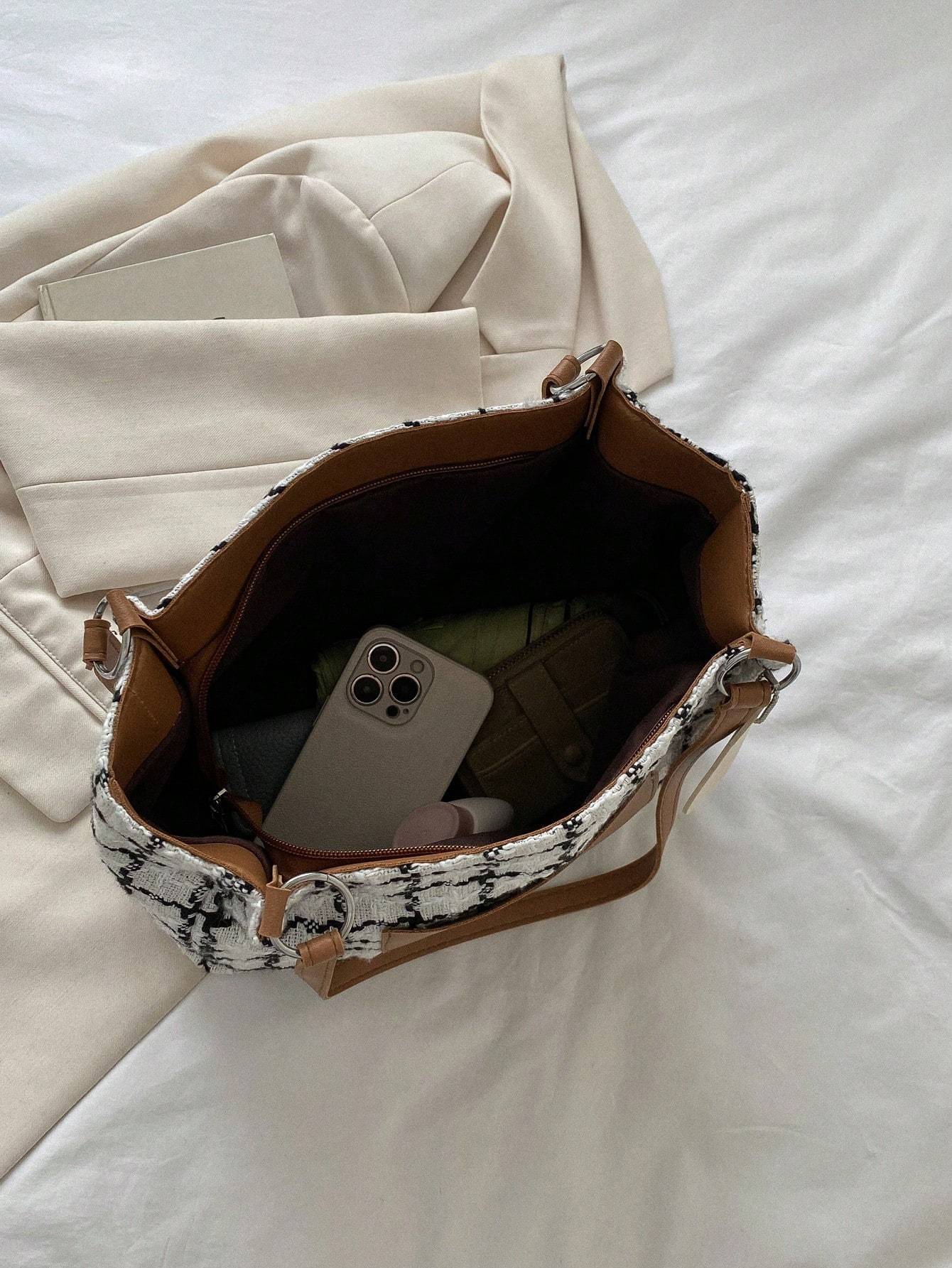 Plaid Shoulder Bag – Pendant detail and polished hardware