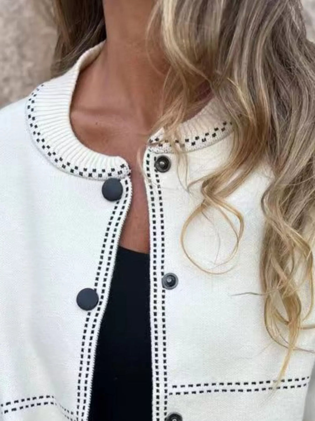 Plus size button up cardigan with stretch – flattering fit, easy care