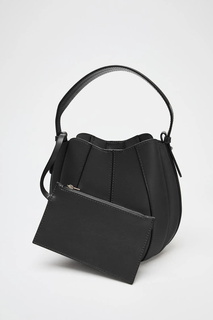 Women’s Designer Bucket Bag – Versatile Style