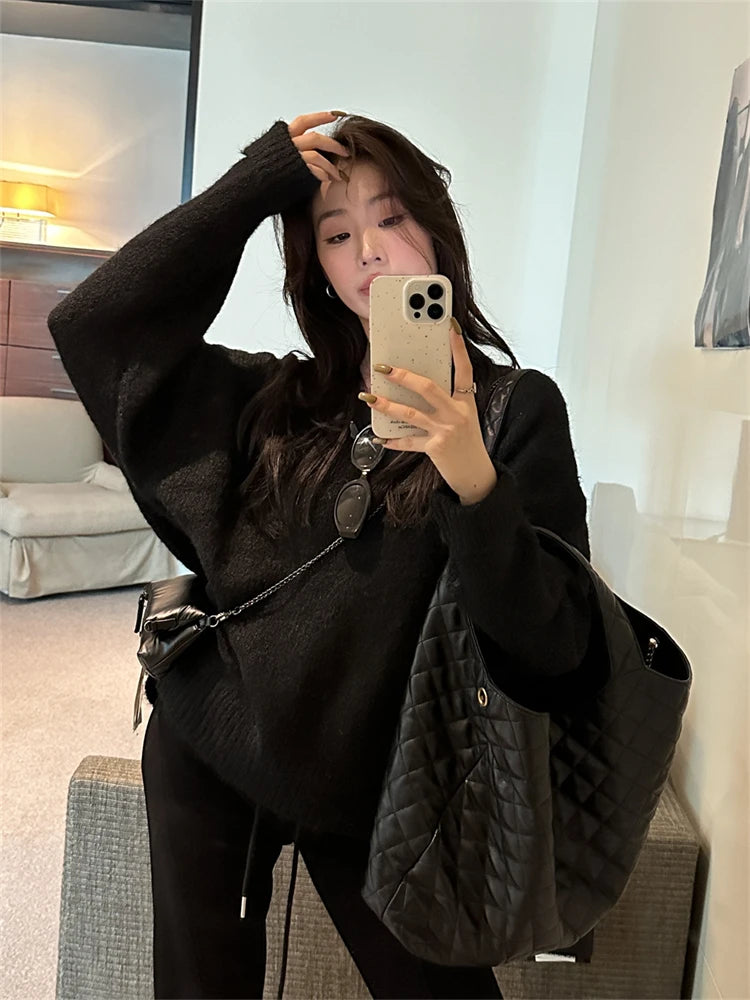 Women's V-Neck Minimalist   – Lightweight Comfort