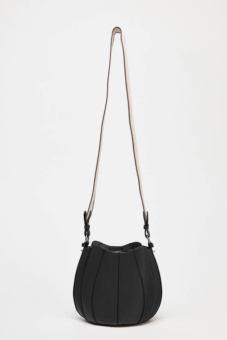 Women’s Designer Bucket Bag – Versatile Style
