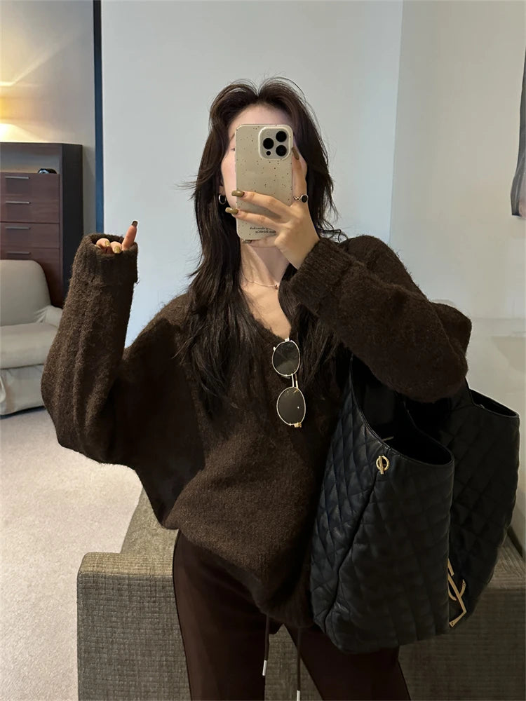 Women's V-Neck Minimalist   – Lightweight Comfort