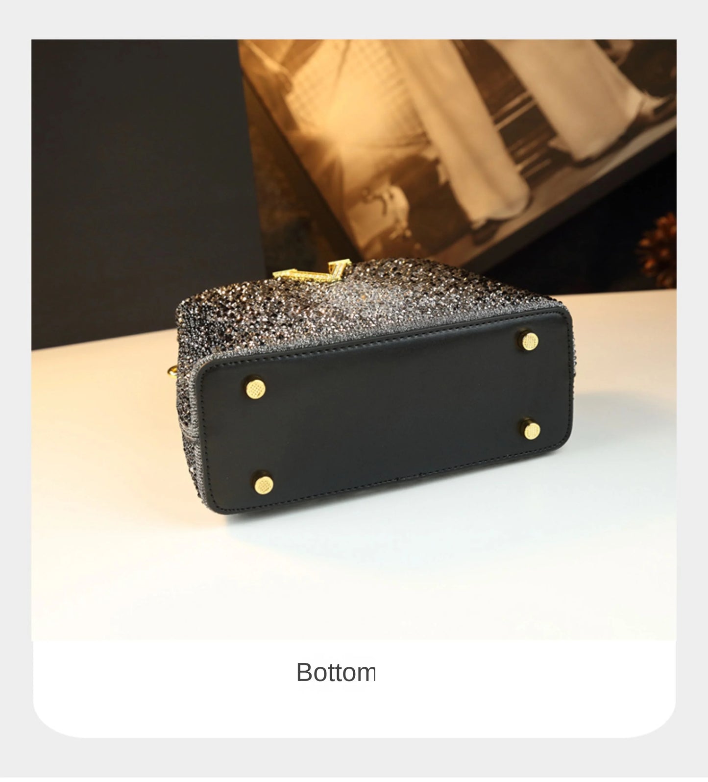 Genuine Leather V-Accent Crossbody – 21×13 cm