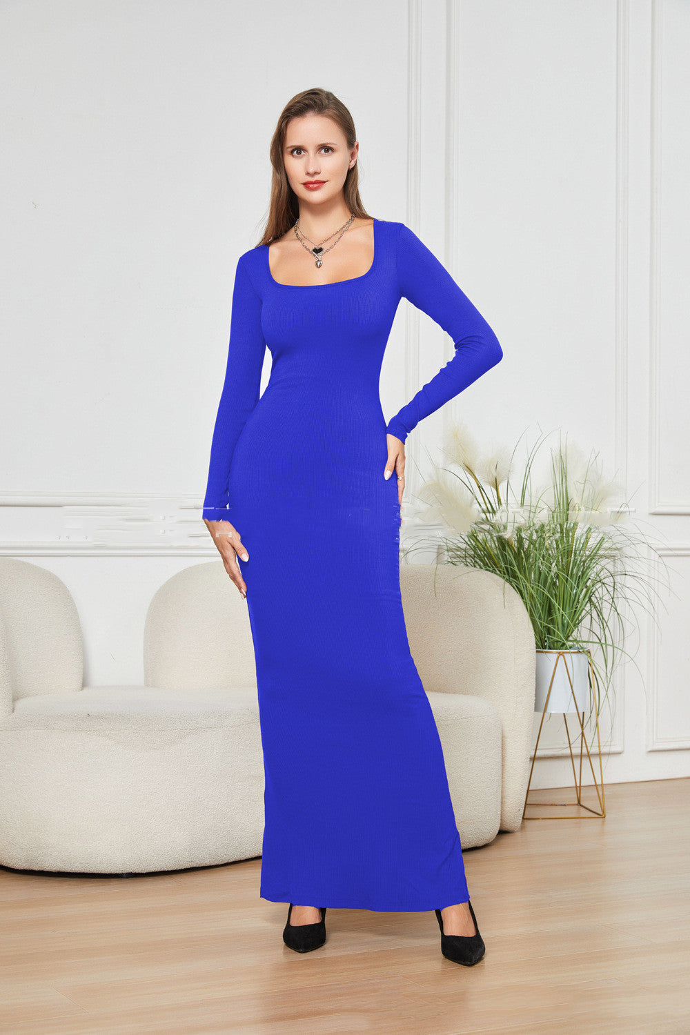 Shaping Bodycon Dress – Gathered, Supportive, Ready in 3–8 Days