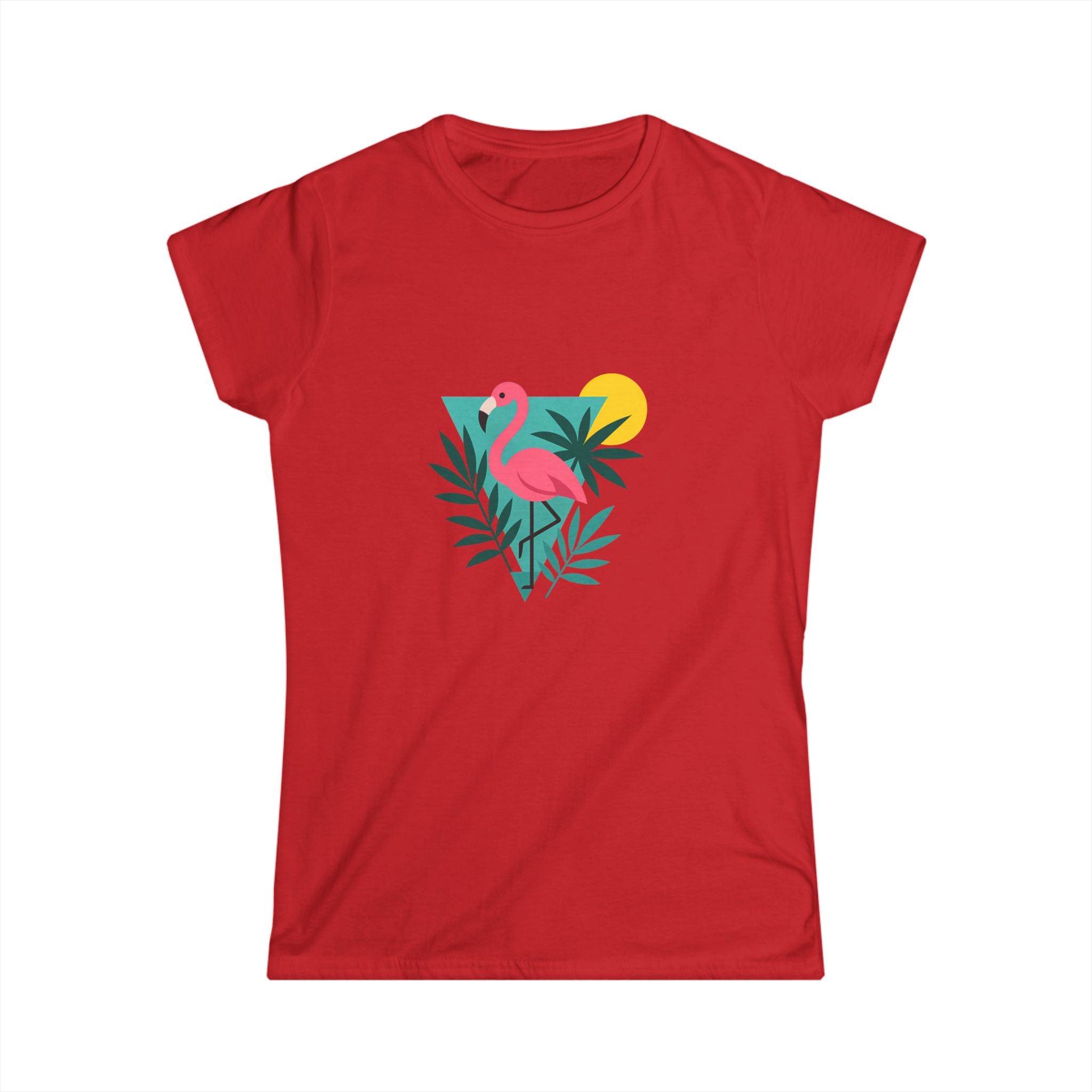 Summer-ready flamingo print tee styled with a sunhat

