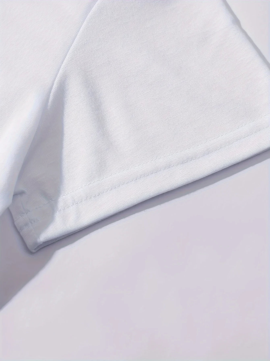 Street style shot – Paris T Shirt with blazer for effortless chic