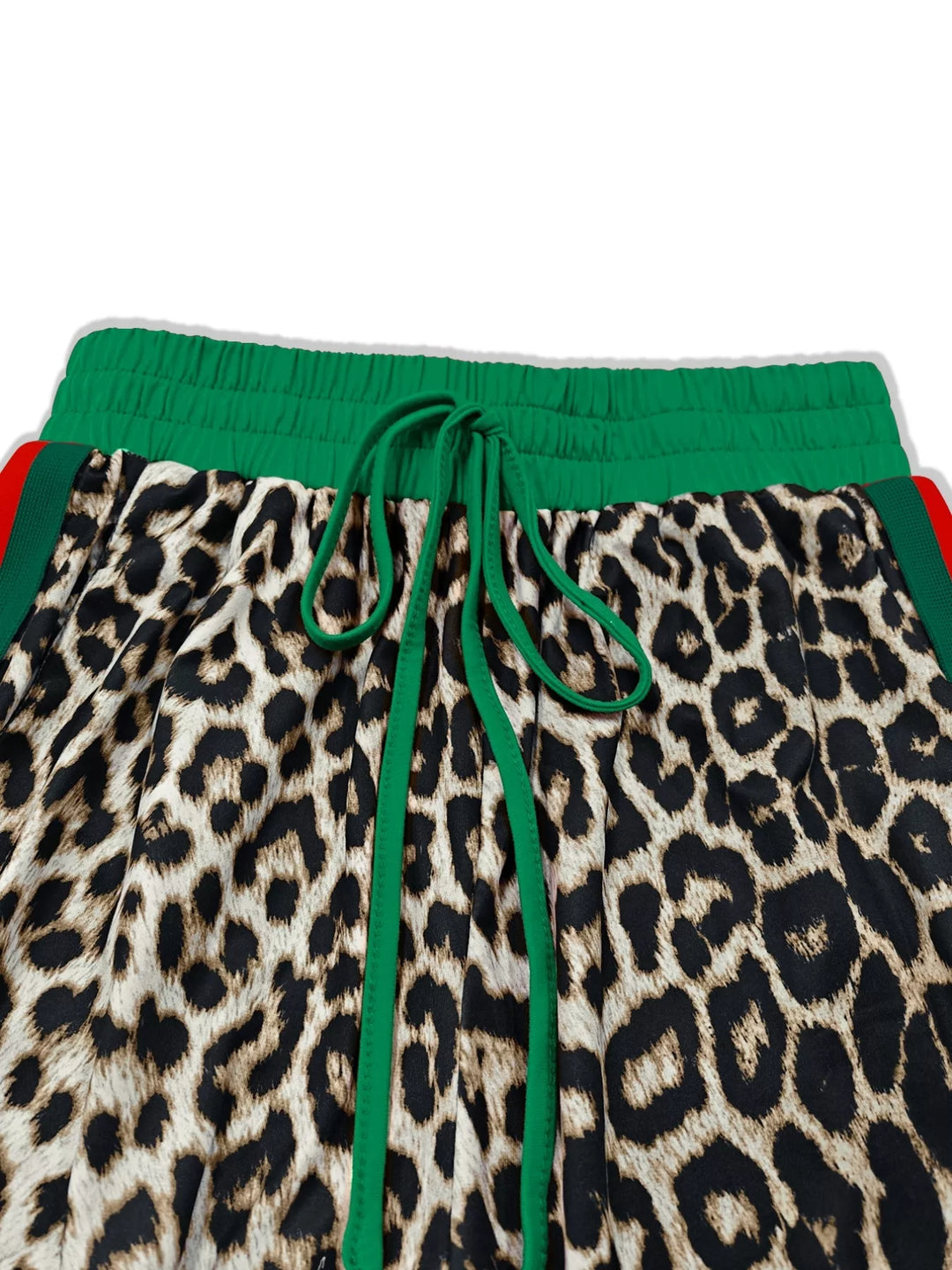 Trendy Leopard Two-Piece Ensemble: Short Sleeve Top and Relaxed Pants in Animal Print