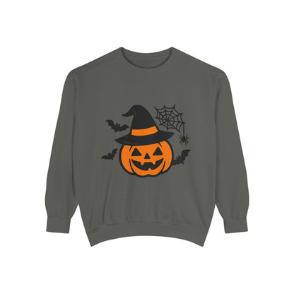 Warm and soft Halloween pullover – ideal for cozy autumn nights


