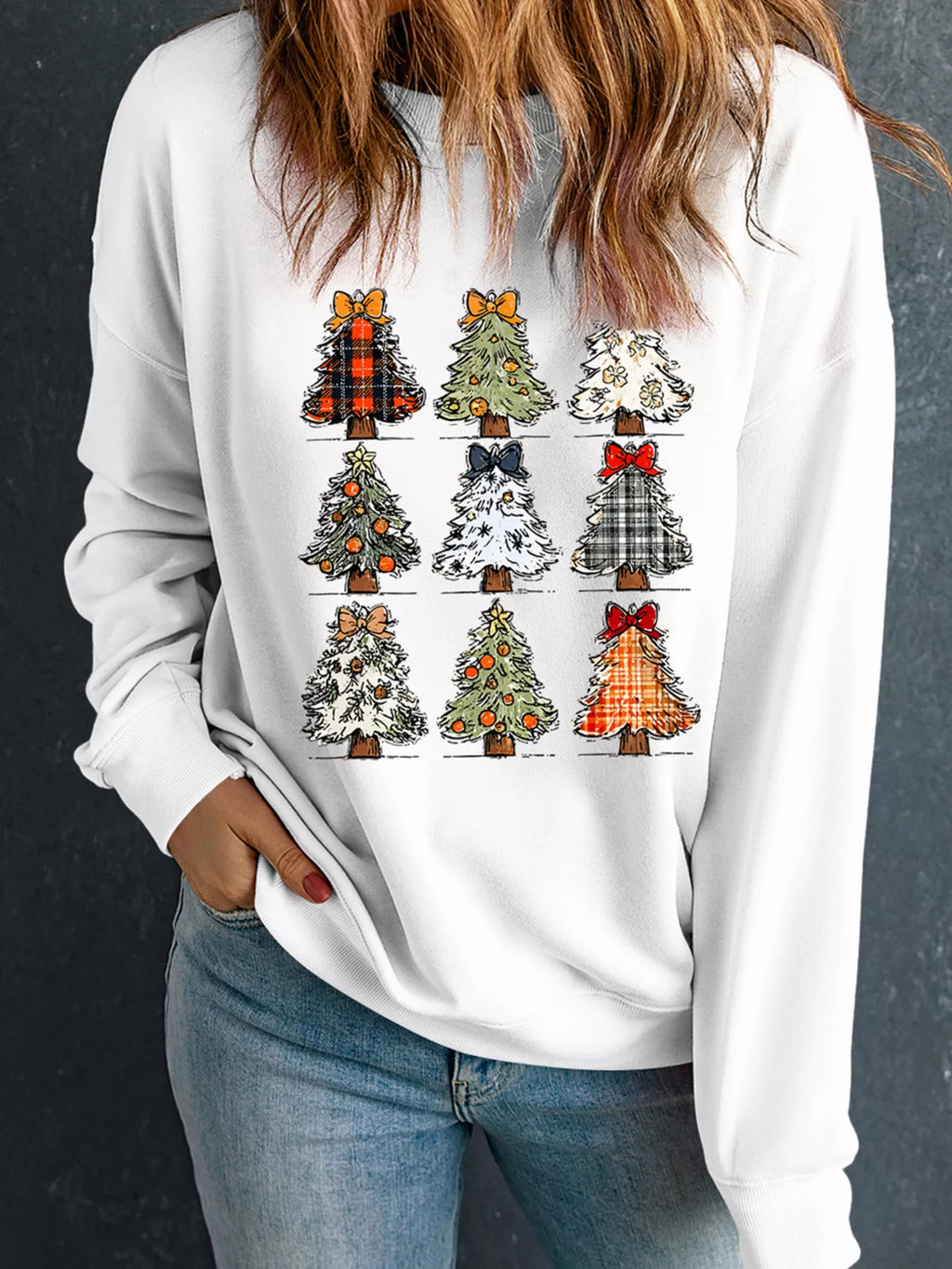 Women’s Christmas Tree Graphic Sweatshirt Cozy Holiday