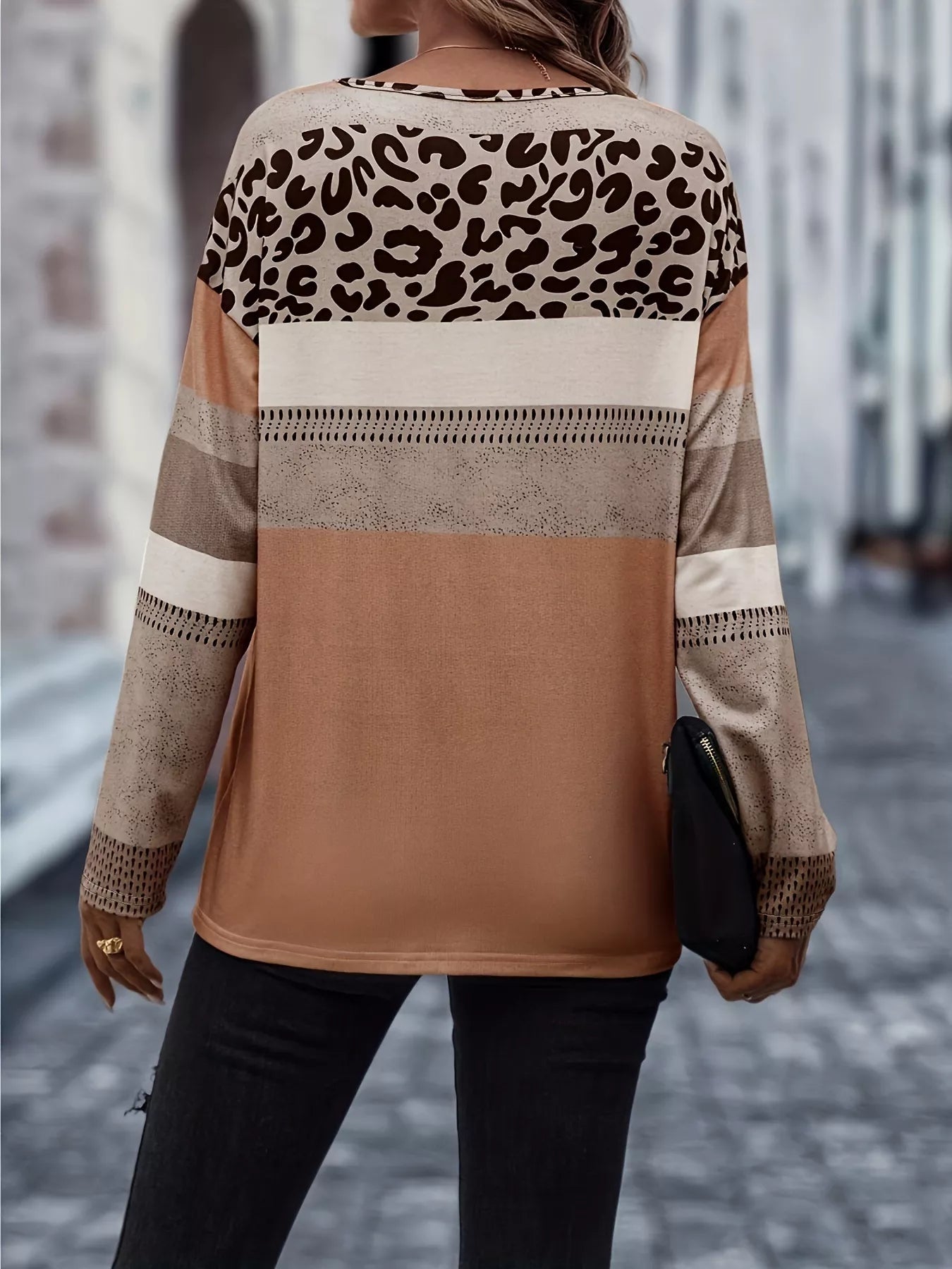 Women's Plus Size Color Block Leopard Long Sleeve Tee: Luxe 95% Polyester Feel, Tailored for Curves and Everyday Adventure