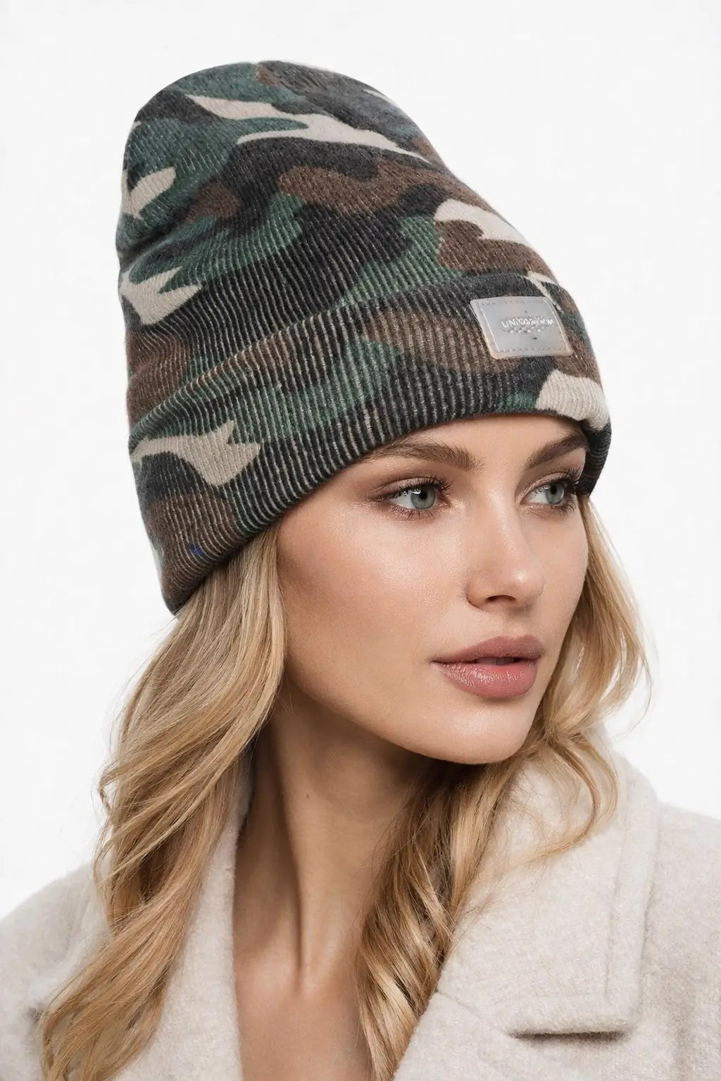 LED Knit Beanie Hat with 5 Lights Winter Outdoor Cap Warm