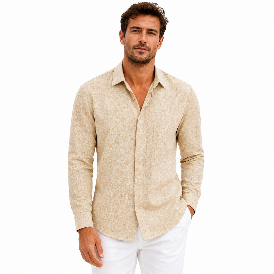 Loose fit men’s long sleeve shirt with quality fabric feel, ideal for casual looks and all-day comfort.