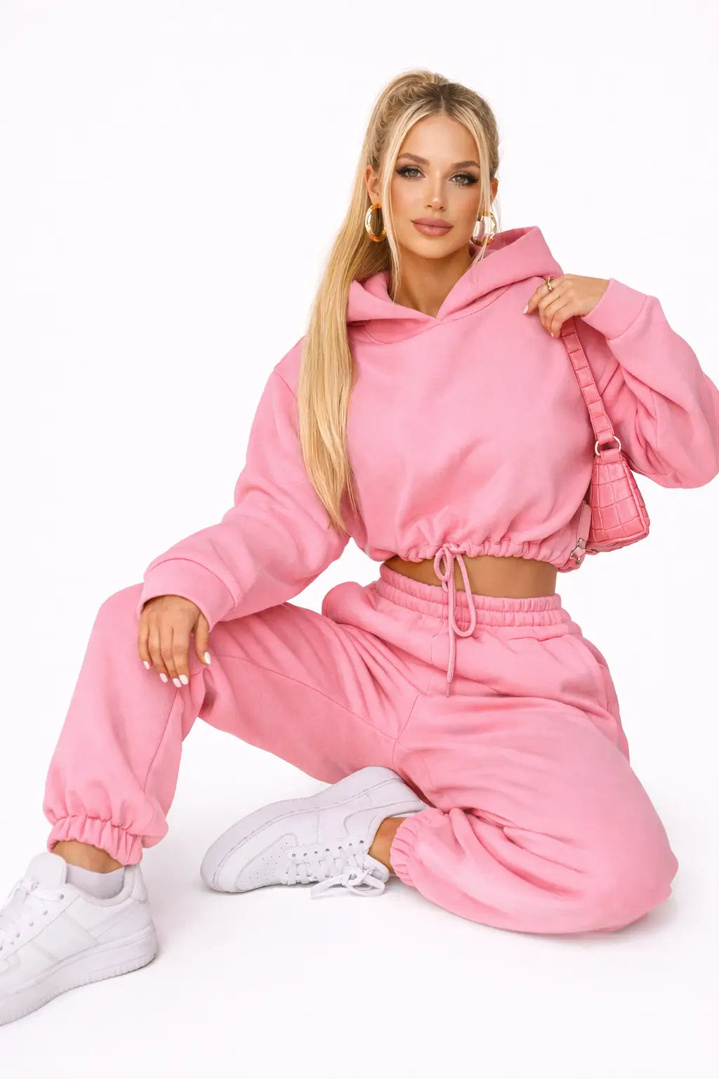 women jogging suit hoodie and long pants sporty lifestyle wear
