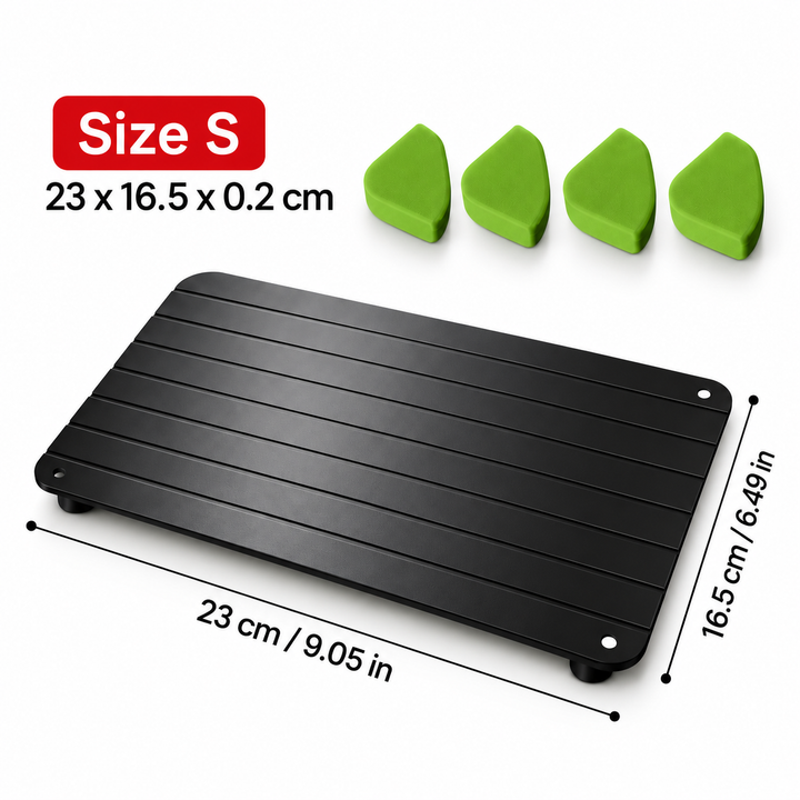 Size S black tray measuring 23 x 16.5 x 0.2 cm with four green corner pieces