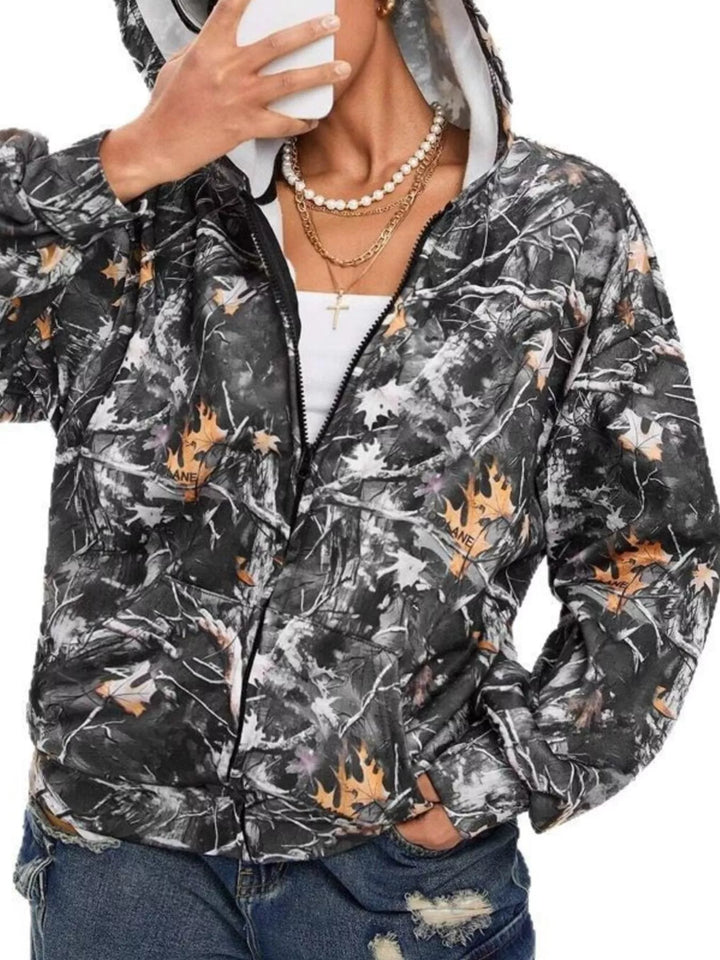 casual zip hoodie women vintage design everyday outfit
