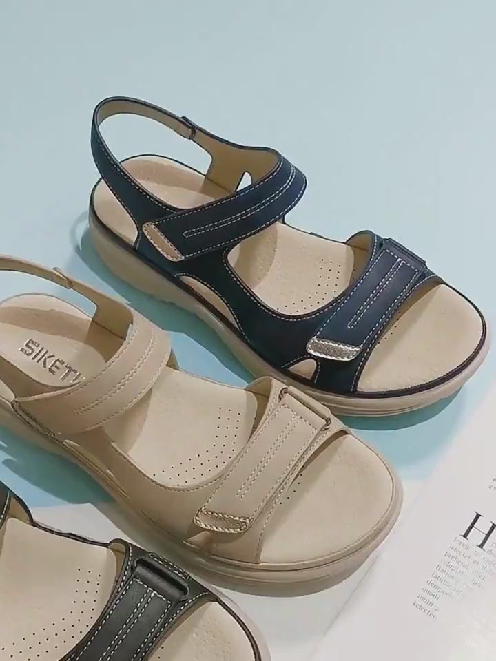 Comfortable women sandals with hook and loop straps, open toe shape and casual summer style