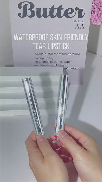 Create a stunning, long-wear look by pairing our Waterproof Lip Liner with your favorite lipstick or gloss for ultimate impact.

