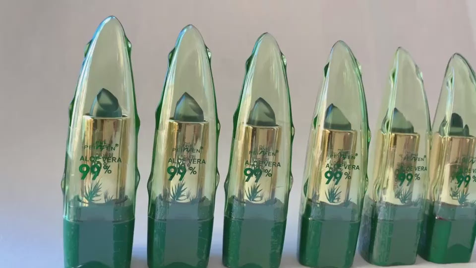 Package shot – Aloe Vera Color Changing Lipstick tube and cap