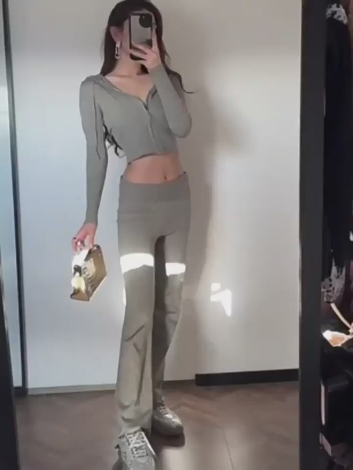 oversized zip up hoodie vibe gray suit matching zip hoodie and high waist trousers styled with white sneakers