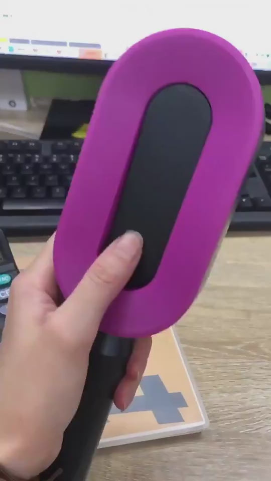Self Cleaning Hair Brush – Fast hair removal with pressed version