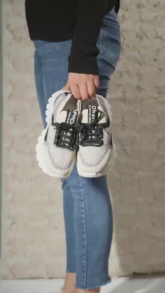 breathable women sneakers flyknit texture close detail