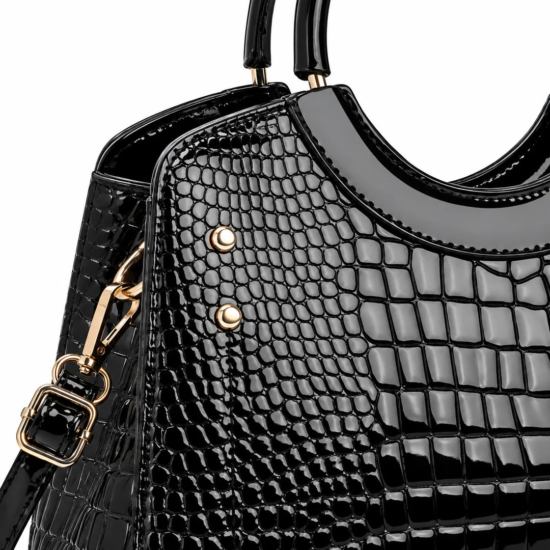 Close-up of the black handbag&